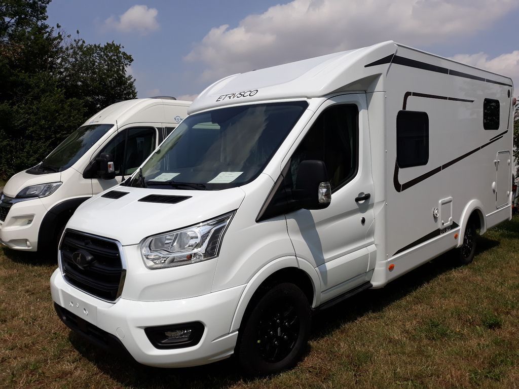 ETRUSCO V 6.6 SF, Ford 170 PS Aut., Multimedia