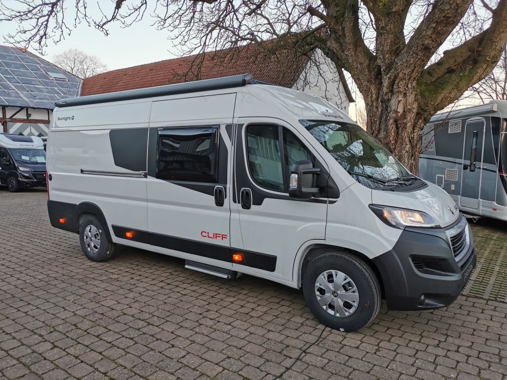 SUNLIGHT Camper Van Cliff 640 Çekme Demiri+1.Sahip