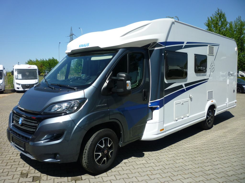 KNAUS Live Wave T 700 MEG Automatik MarkiseF-Träger