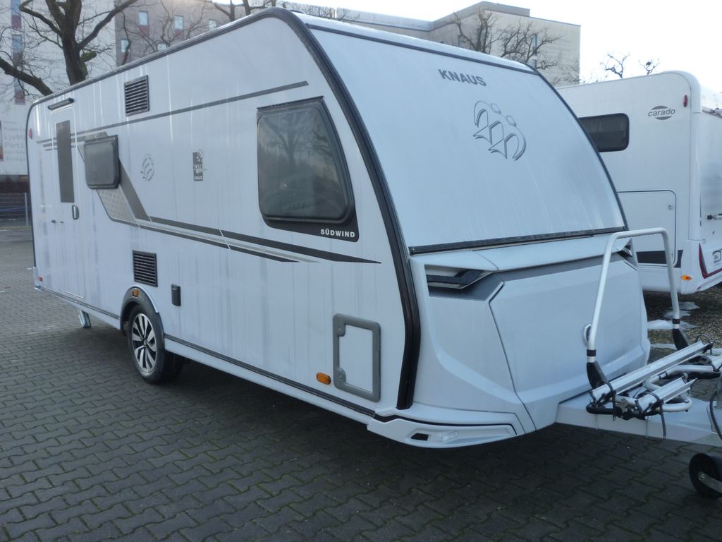 KNAUS Südwind 540 FDK Black Selection Fahrradträger 26