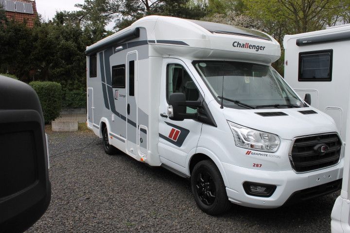 CHALLENGER 287 Graphite Edition 165 PS 4100 kg