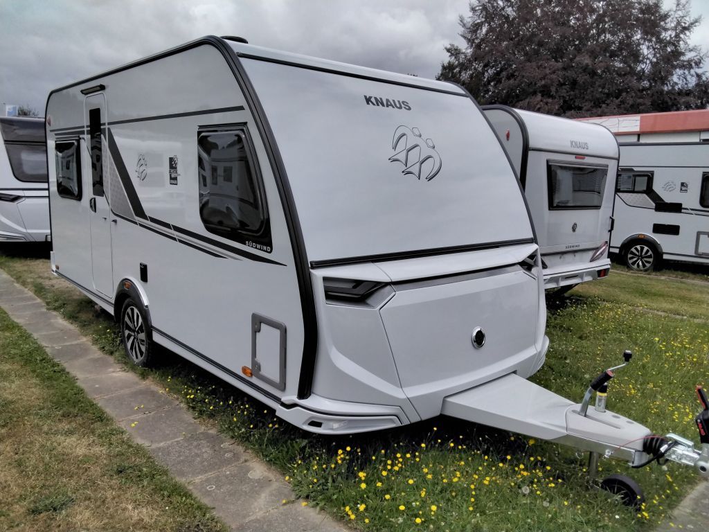 KNAUS Südwind 450 FU Black Selection Modell 2026