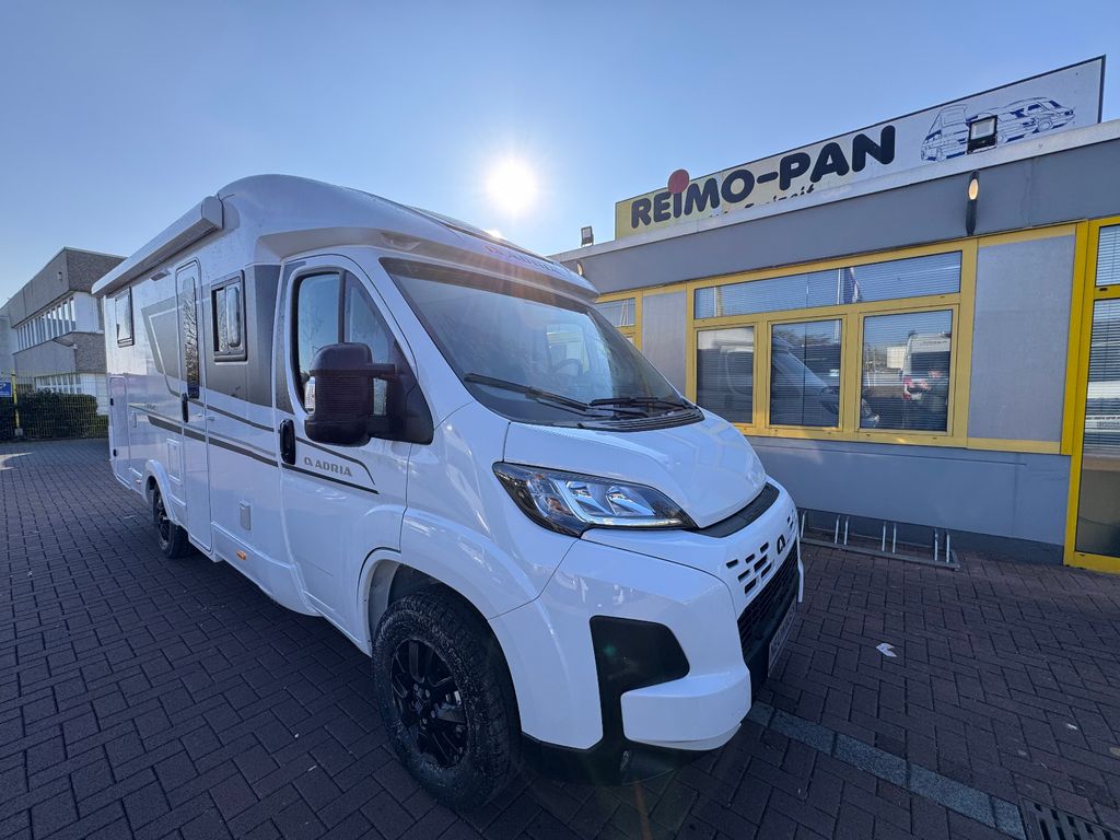 ADRIA Compact DL *Face to Face*, Büttner Solar 140W