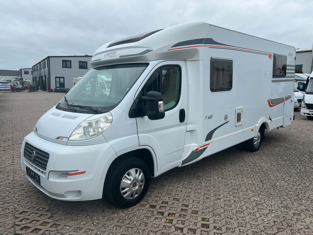 CARADO T 449 *QUEENSBETT*A.SAT*SOLAR*AHK*LUFTFED.*NAVI*