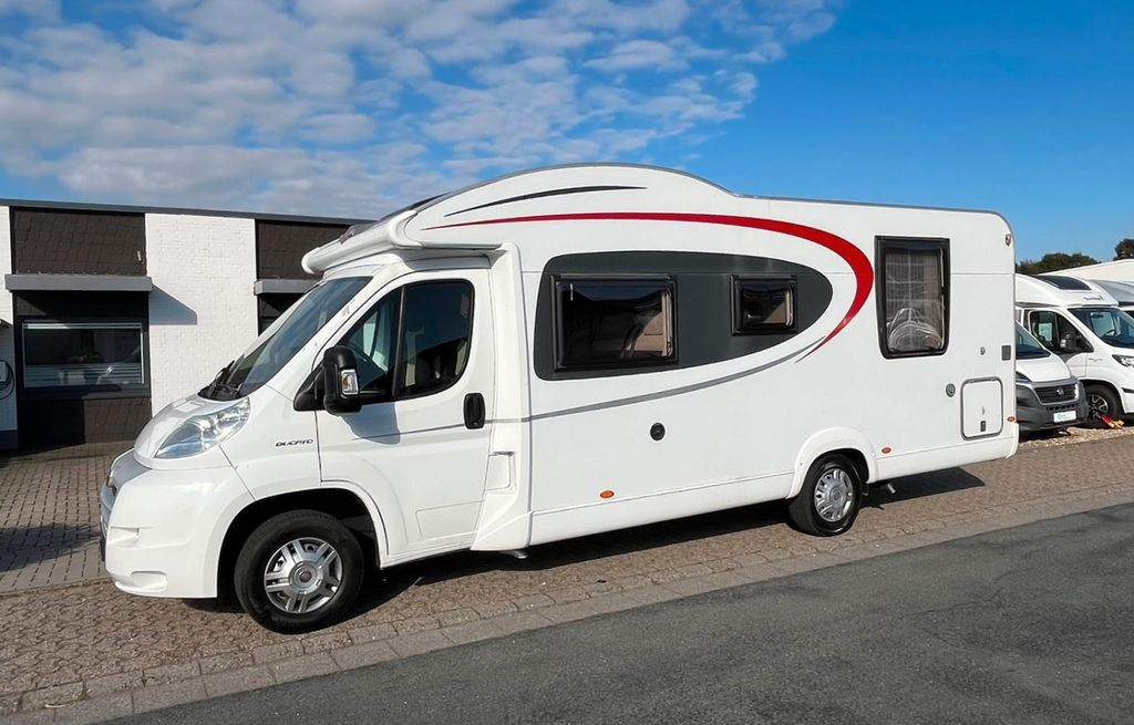BUERSTNER Ixeo T 734 - Hub/Queensbett - Klima -