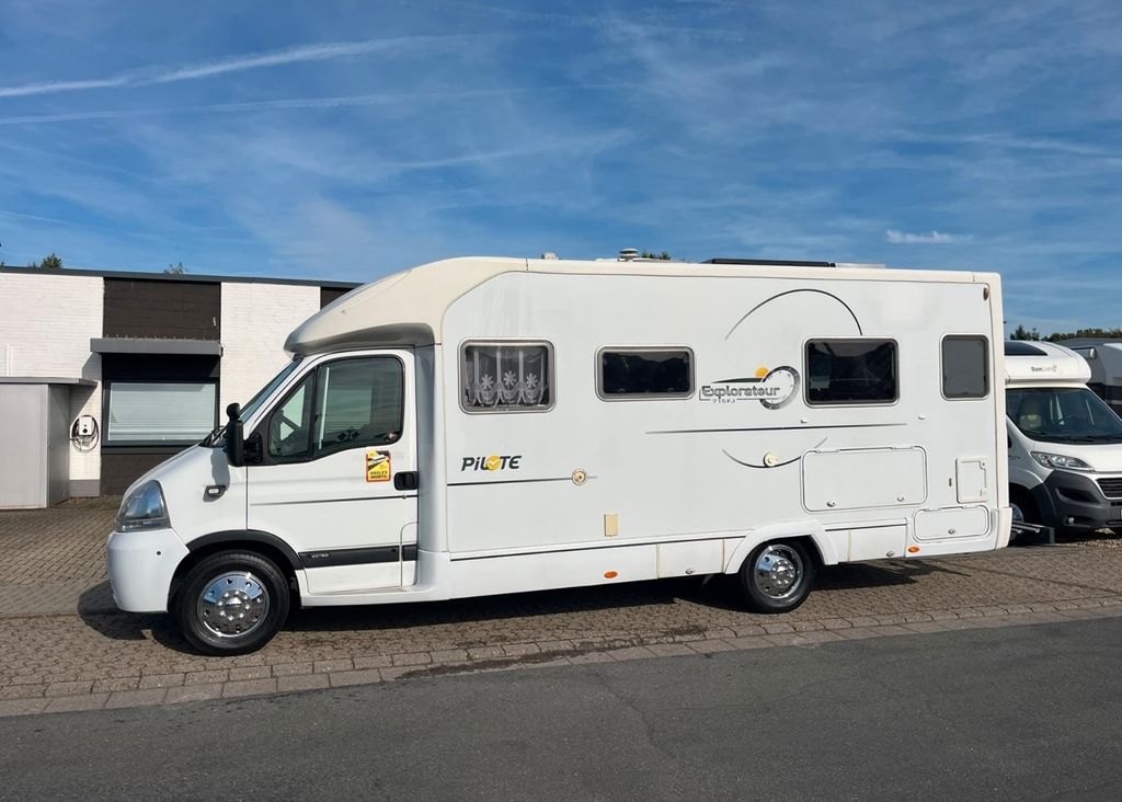 PILOTE Exploratuer 715 XFJ - Heckbad - Einzelbetten -