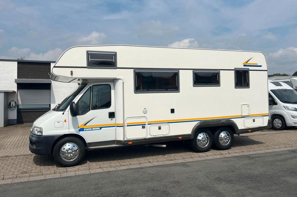 EURAMOBIL A 695 VB - Etagenbetten - Garage - Markise - TV
